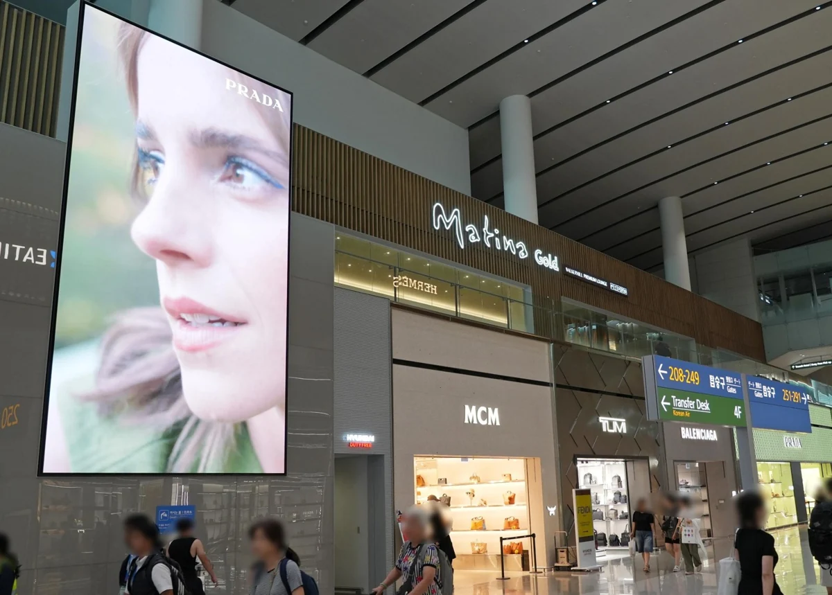 인천공항 T2 프리미엄스퀘어 광고 예시